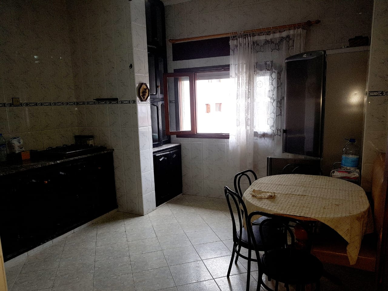 Appartement à vendre à Mdiq 2 chambre 3 salon 140 mètres à 2ème étage 